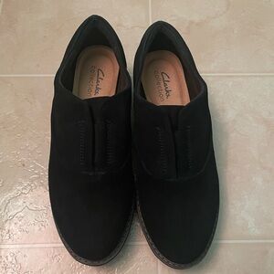 Clarks Airabell Sky slip on suede shoes Women’s size 8